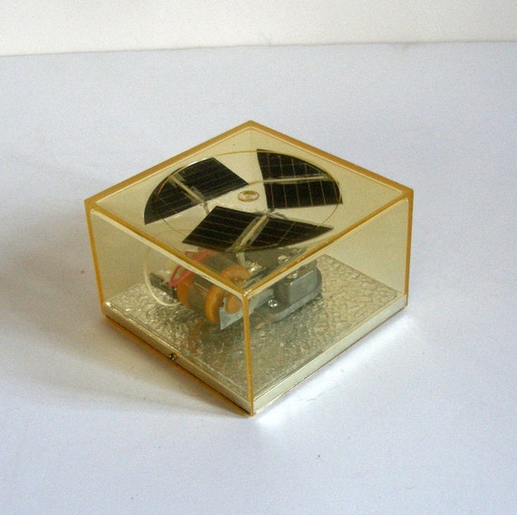 Vintage SOLAR Powered MUSIC BOX Lara's Theme No Batteries