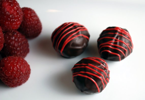 8-piece raspberry dark chocolate truffle box