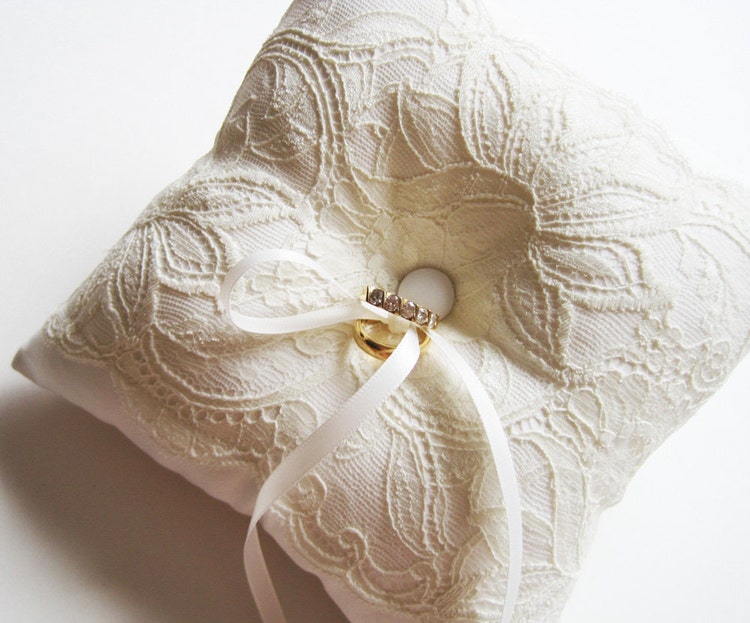 Wedding Ring Pillow Ivory Lace by MyThreeAunts on Etsy