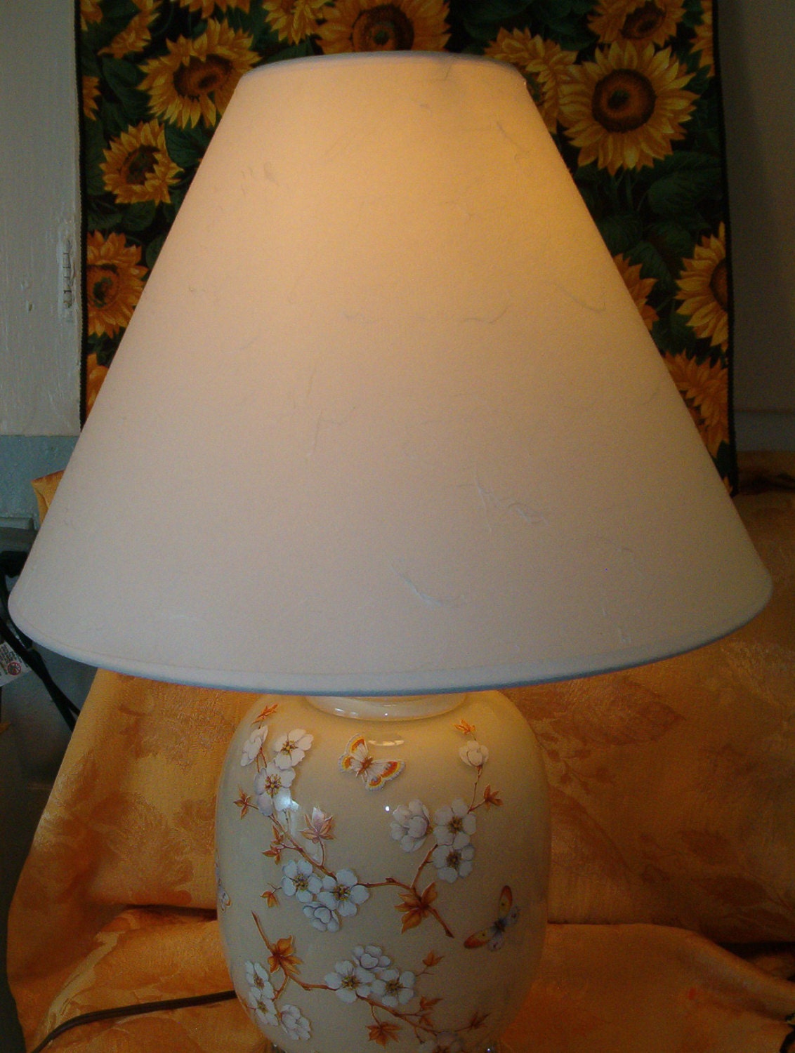 Vintage lamp Novelty Crystal Corp. NY 1978 Floral