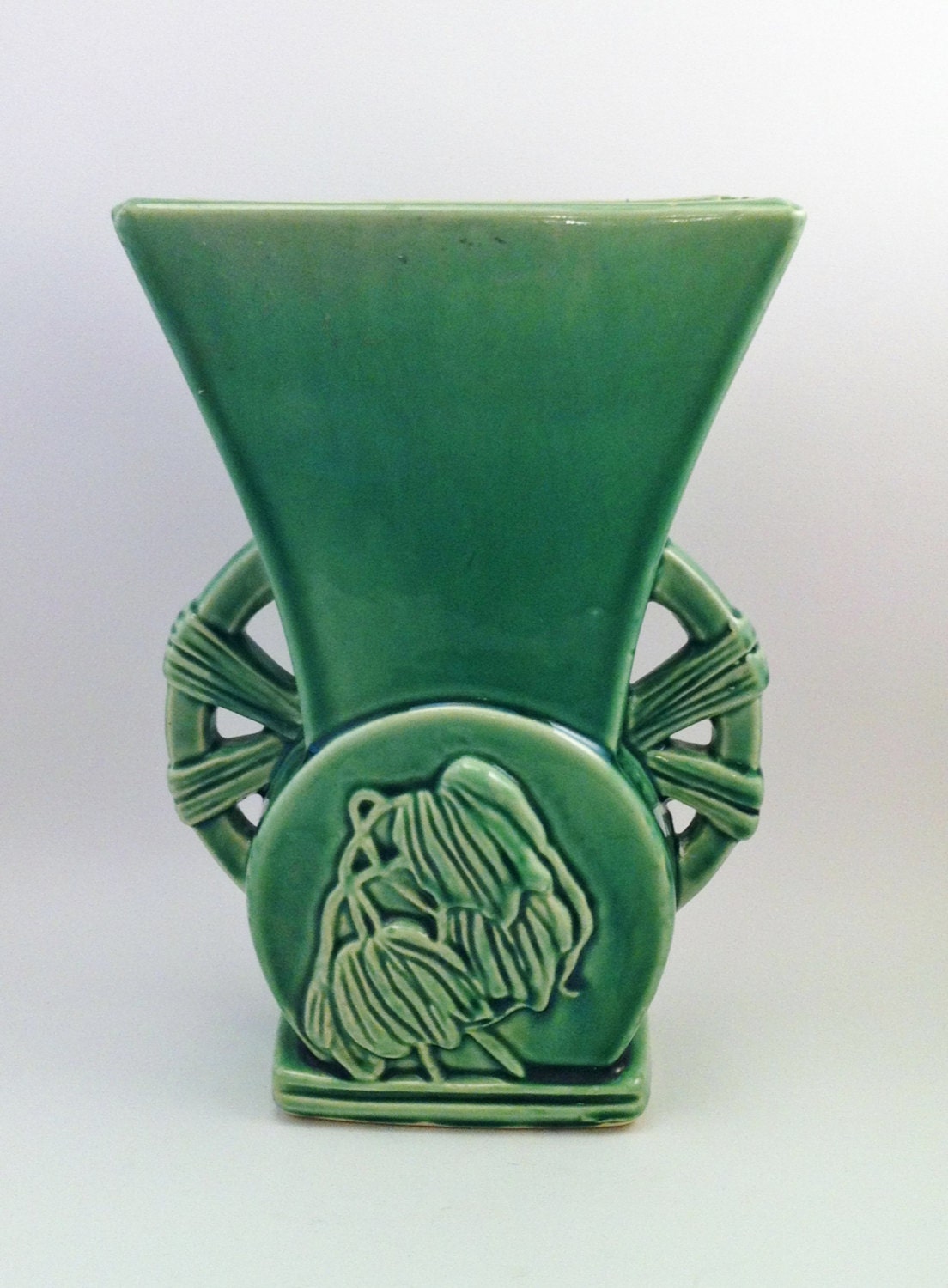 McCoy Art Deco Vase Green McCoy Vase Green Wagon Wheel