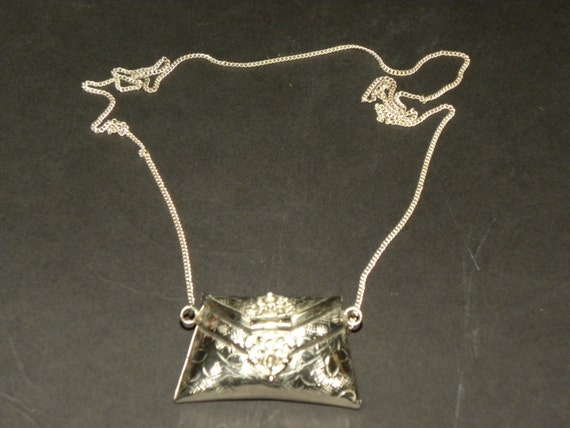 Miniature Evening Bag Silver On Chain Vintage Miniature Evening Bag Silver On Chain Vintage