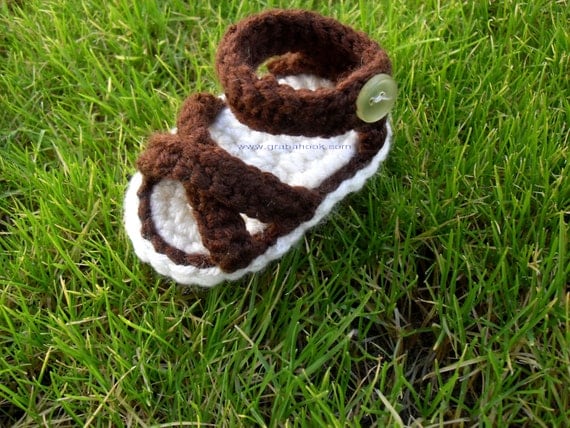Baby  Sandals crochet pattern-PDF-Permission to sell finished item