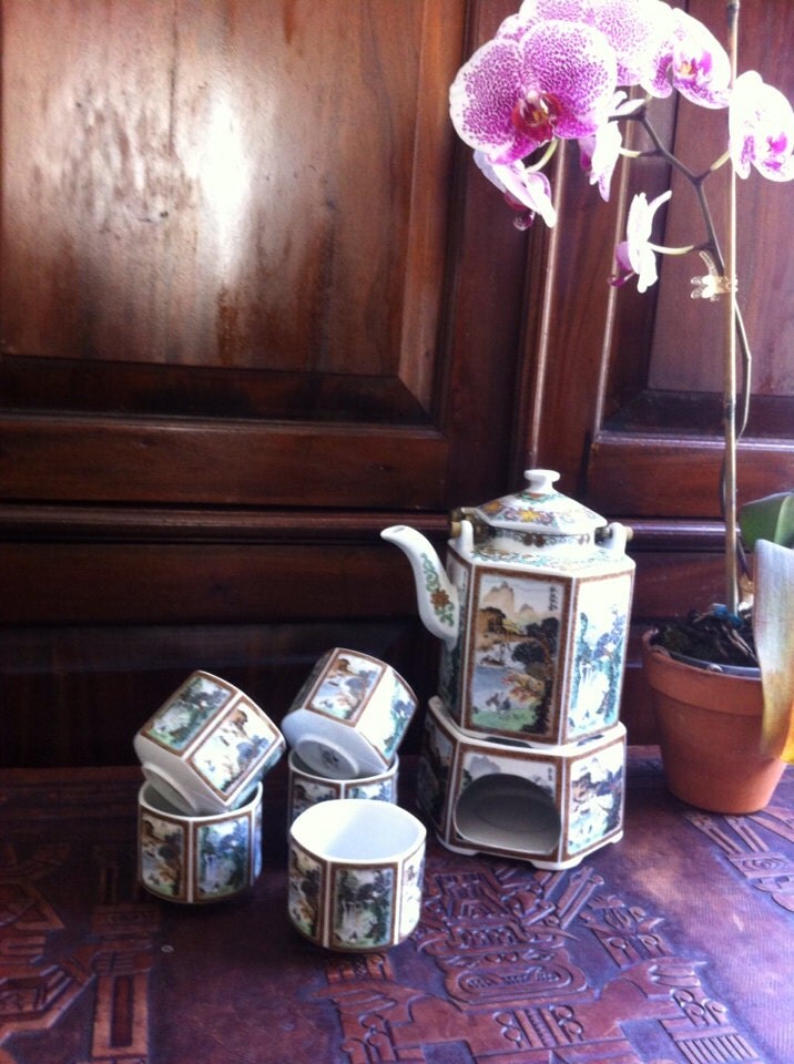 Seizan Fine China Tea Set /teapot and cups/ Asian sake set