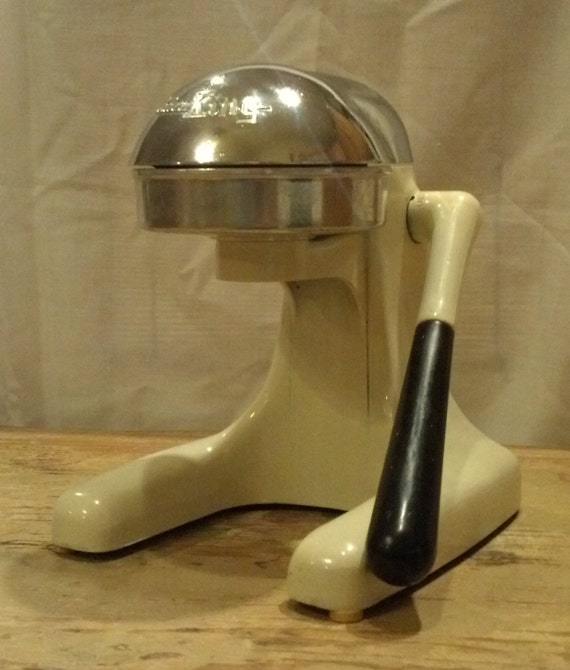 13C05A VIntage 1950's Juice King Manual Juicer Model
