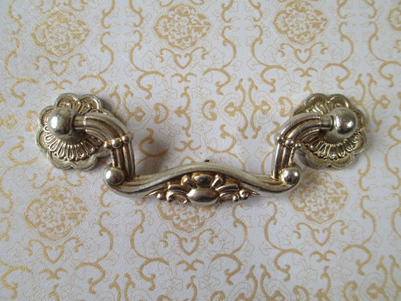 shabby chic dresser pull drawer pulls handles by lynnshardware shabby chic dresser pull drawer pulls handles by lynnshardware