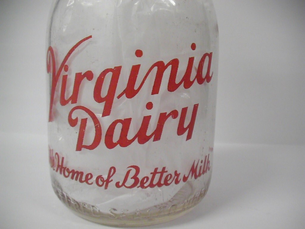 Vintage Rare Virginia Dairy Co Richmond VA Quart Milk Bottle
