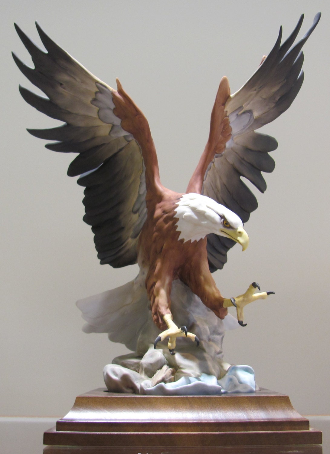 de rosa bald eagle figurine