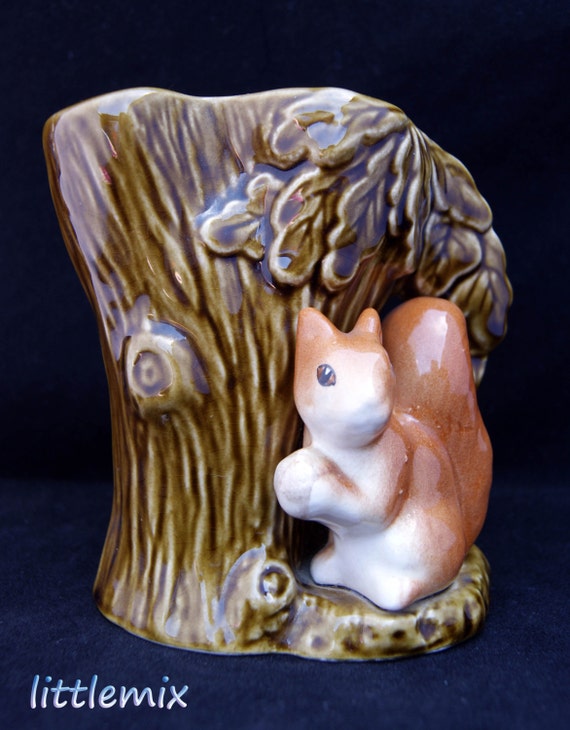 Vintage SylvaC tree with squirrel vase/jug with handle pattern