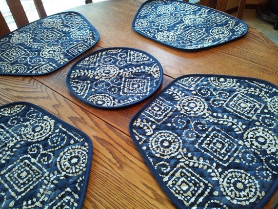 Placemats for a round table by HomespunPlacemats on Etsy