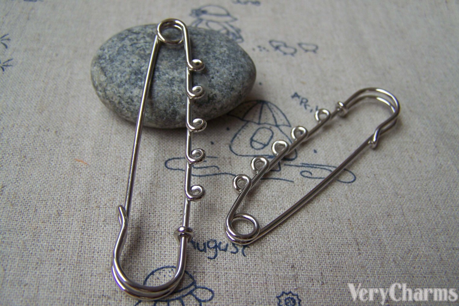 10 pcs antique bronze one loop kilt pin safety pins broochs 10x58mm a3875 from verycharms on 10 pcs platinum five loops safety kilt pin large broochs 10 pcs antique bronze one loop kilt pin safety pins broochs 10x58mm a3875 from verycharms on 10 pcs platinum five loops safety kilt pin large broochs