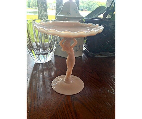 Tuscan Nude Stem Shell