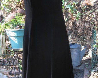 Vintage & Witchy Molly Malloy Black Velvet-Like Evening Gown Size 12