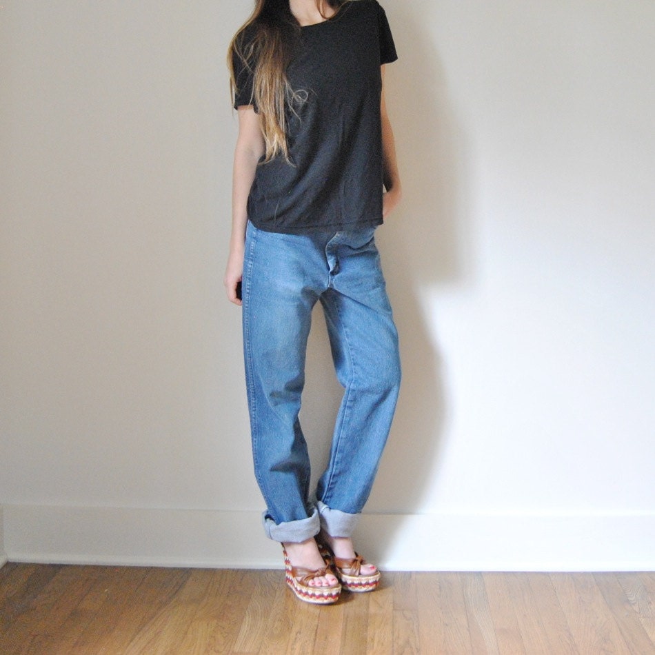 Slouchy WRANGLER Boyfriend Jeans // High Waisted by JACKNBOOTS