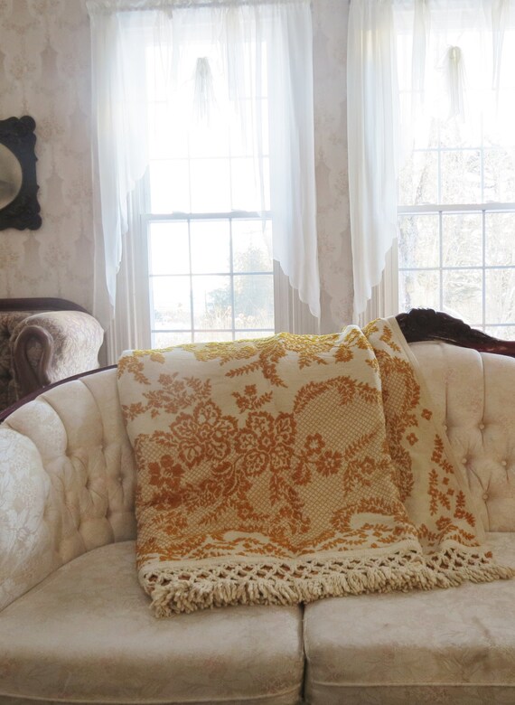 Vintage Bates Bedspread Size Double // Full Size Mustard