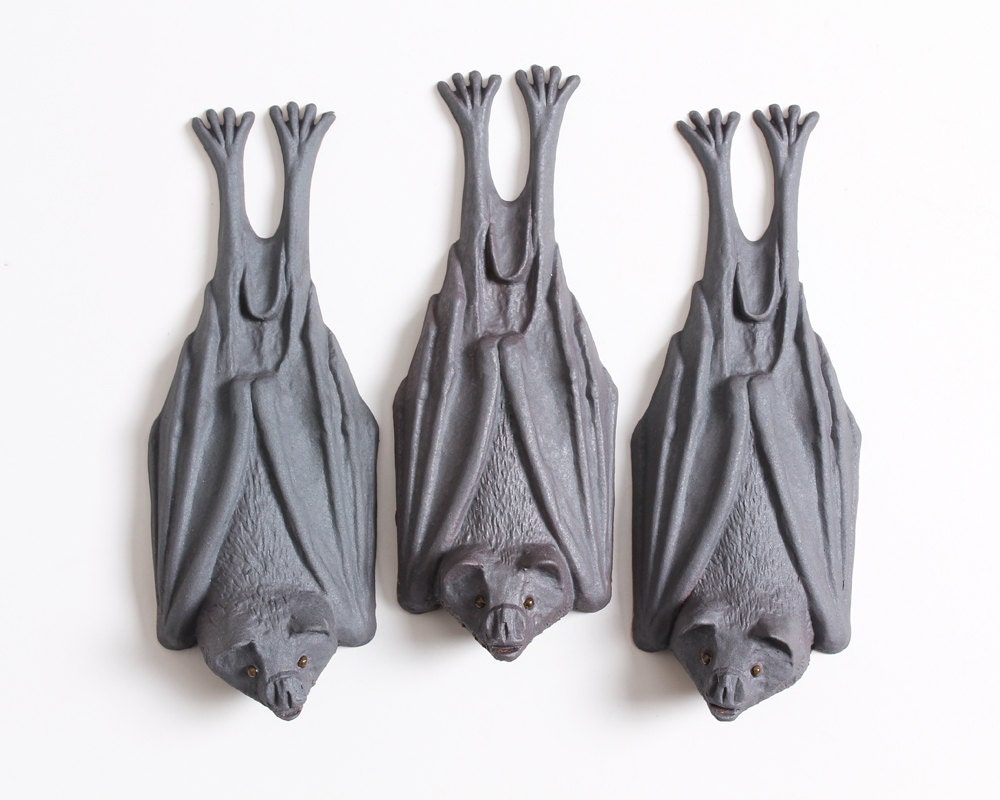 Three bats Stoneware pottery