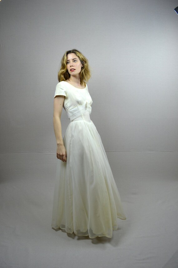 Dressing gowns for wedding, jodi gordon wedding dress fabric, vintage