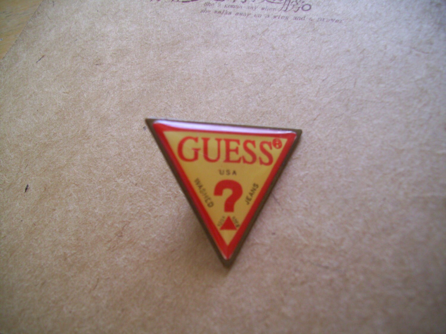 Vintage Guess Jeans Pin. Guess Logo Pin. 80s Fashion Brooch. Vintage Guess Jeans Pin. Guess Logo Pin. 80s Fashion Brooch.