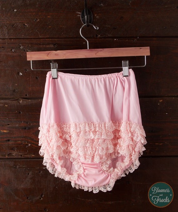 1950s Pink Bloomers / Vintage Lingerie / Ruffled Bloomers