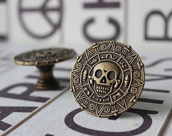 Pirate Skull Drawer Knobs - Cabinet Knobs in Brass (MK129)
