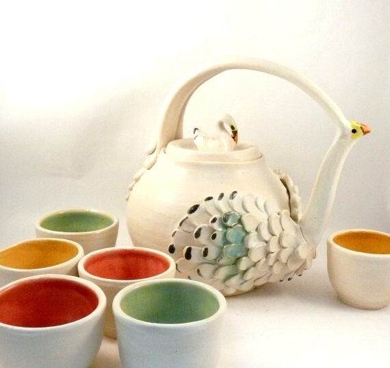 Elegant Swan Teapot with six tea cups in winter white with pastels