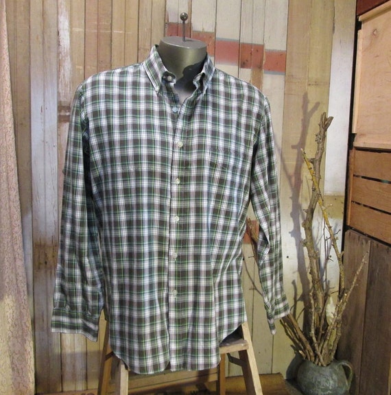 Plaid vintage Shirt Gray Green navy blue buttondown classic M L