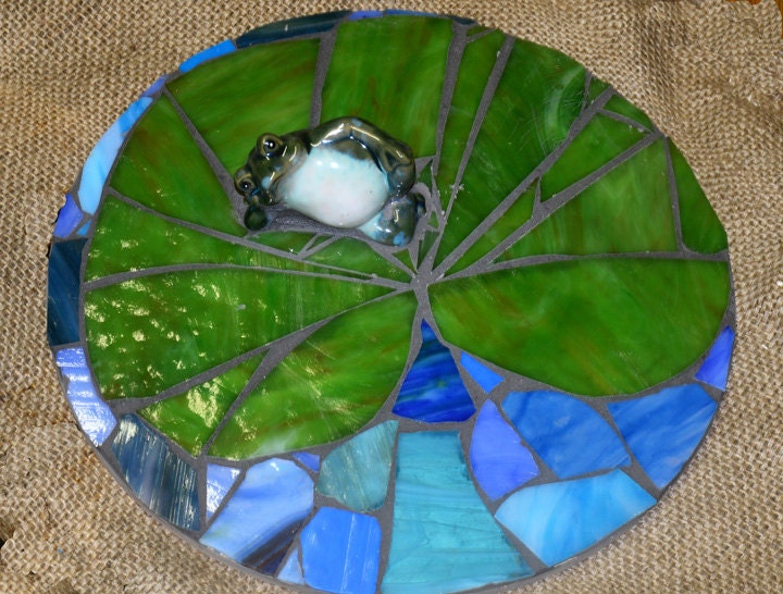 Items similar to Frog on a Lily Pad Stained Glass Mosaic on Etsy