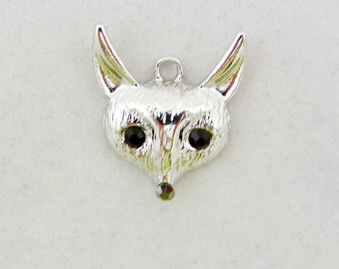 Silver-tone Textured Fox Head Charm