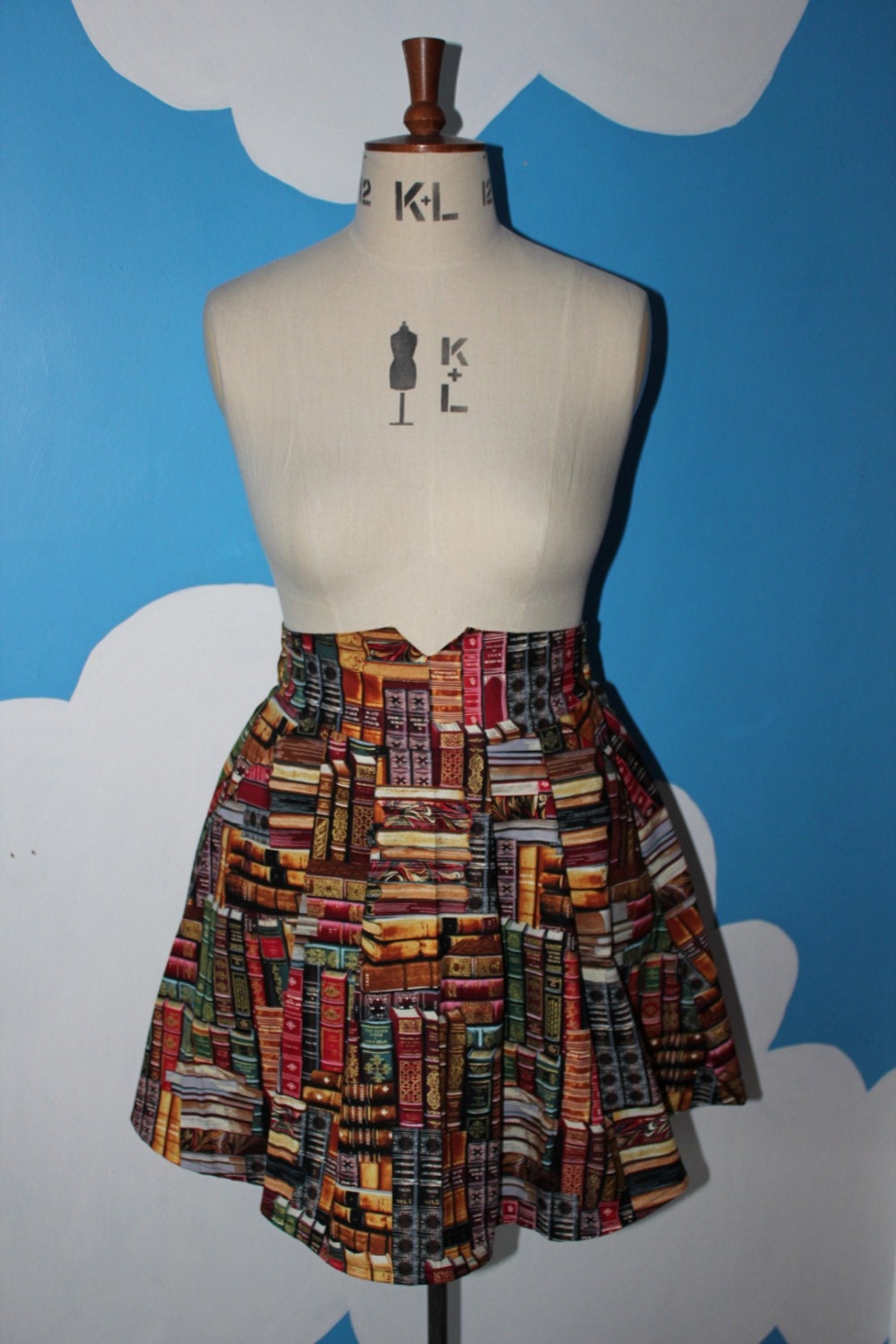 books skirt any size.