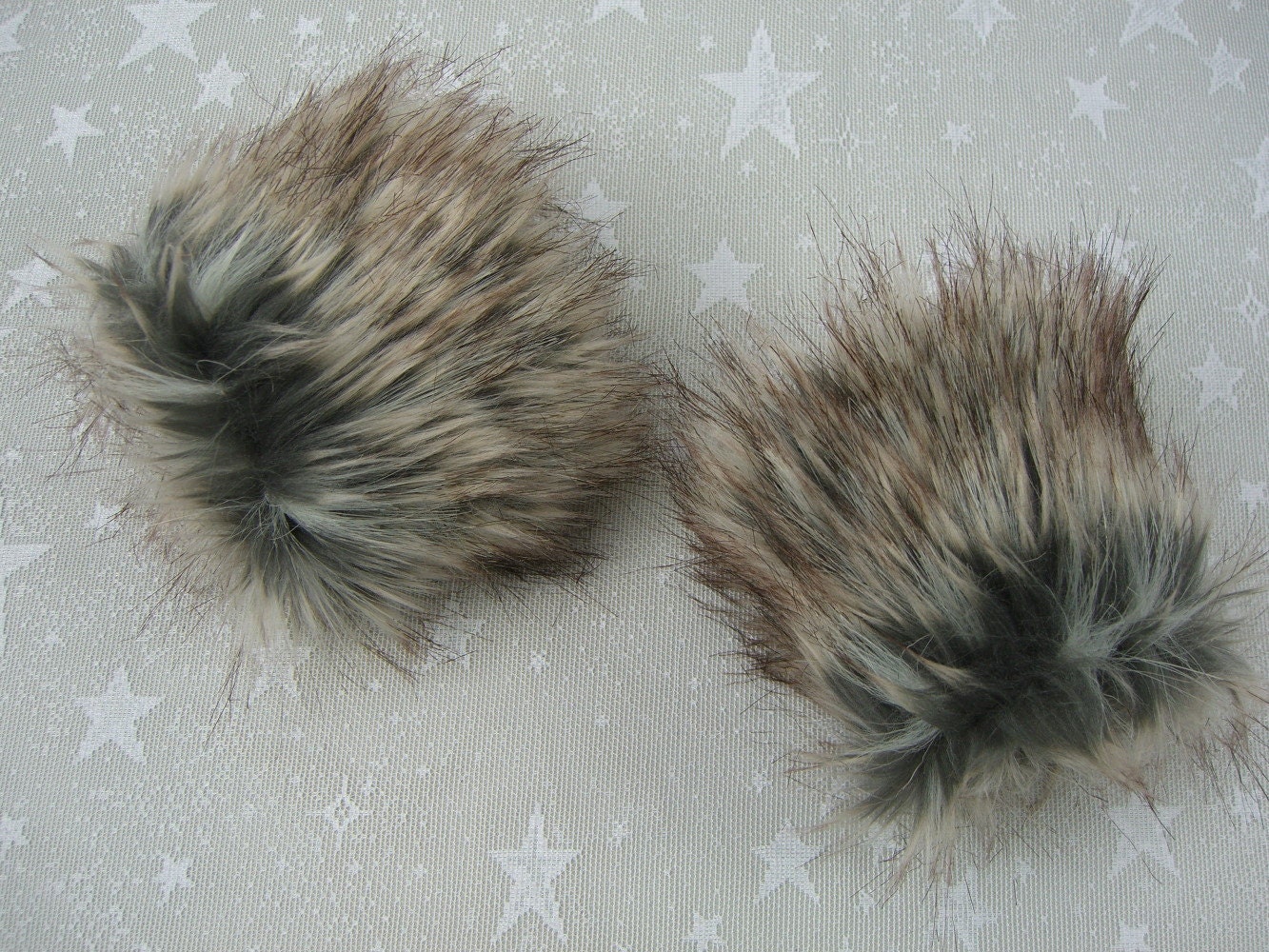 Faux Fur Wrist Cuffs Fur Sleeves Wrist Warmers Wolf Fur by HotHats