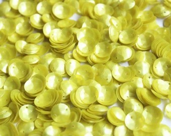 100 Lime color Round Shape Sequins......3D effect/ KBRS011