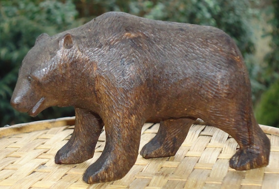 wooden bear statue