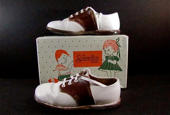 Cute 1940s Stride Rite Kids Saddle Shoes Brown & White Oxfords