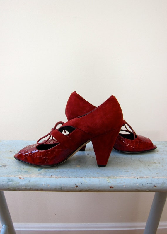 Flapper Style Shoes VANELi Garnet Red Suede & by TooArtfulForYou