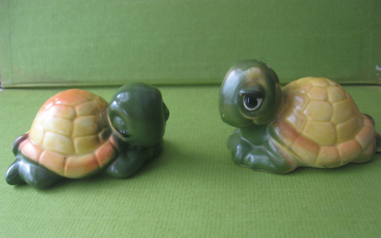 Turtle salt and pepper shakers green & yellow by kitschbitch77