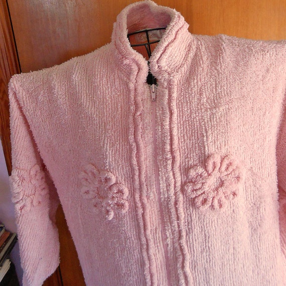 Vintage PEACH CHENILLE ROBE Soft Cozy Pink Bathrobe Tufted