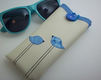 Eyeglass case in cream with blue birds