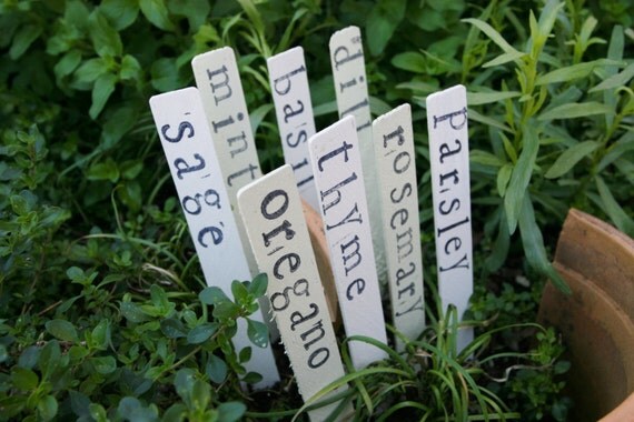 Items similar to Set of 8 Herb Garden Markers, Garden Decor, Plant Sticks, Plant Labels, Wood ...