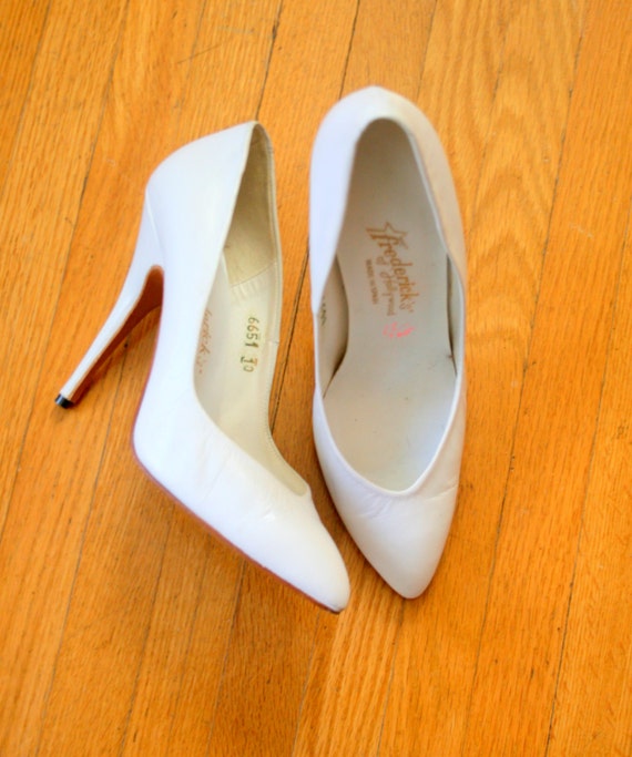 1980s WHITE LEATHER Hollywood High Heels....size 6.5 by retroandme