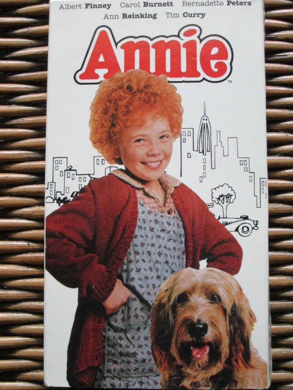 ANNIE VHS tapeAlbert Finney Carol Burnett Tim Curry by Kissiana