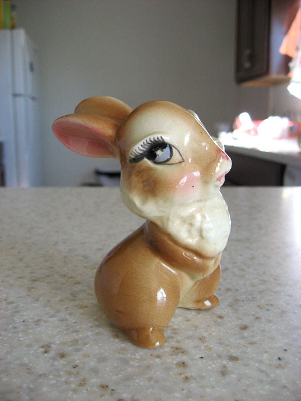 Ceramic figurine Thumpers girlfriend Miss Bunny Walt