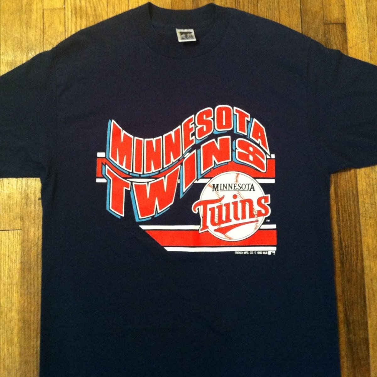 Vintage 1990 Minnesota Twins t-shirt M-L by blackmarketpop on Etsy