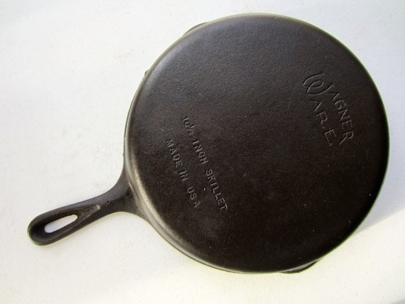 Wagner Ware Stylized Logo 10-1/2 Cast Iron Skillet Made