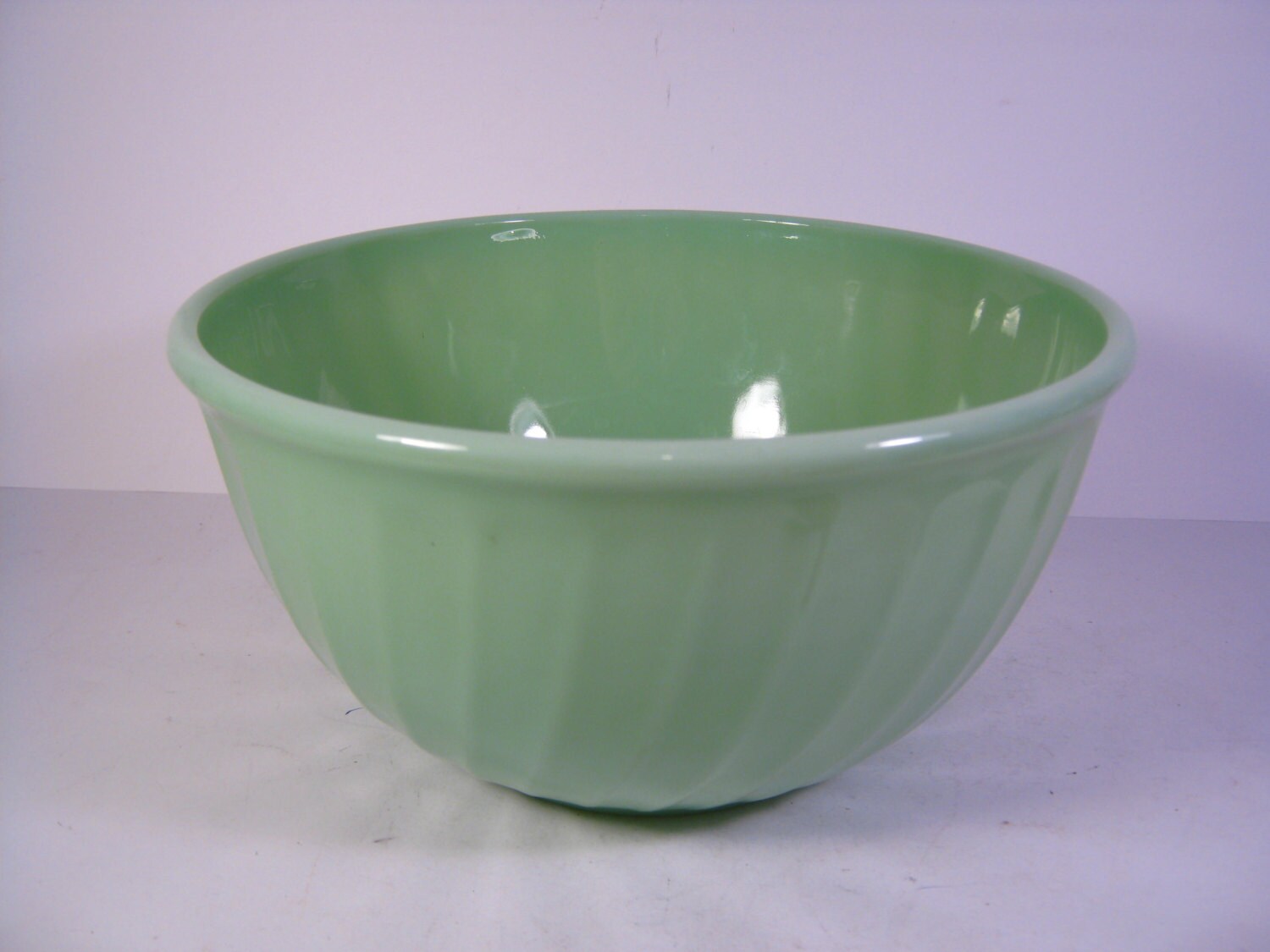 Vintage Fire King Jadeite Fireking Green Swirl Bowl 9 Inch