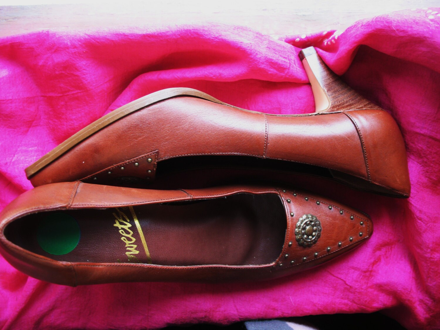 Amaizing Vintage SWEETS Shoes Rusty Brown Leather Medium Heels