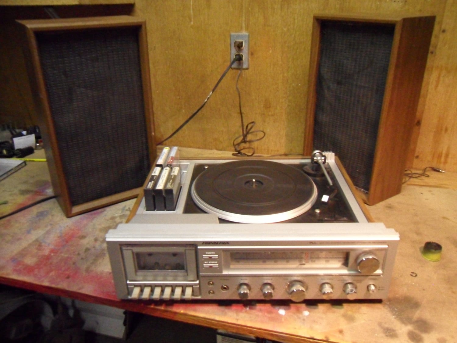 soundesign tapedeck and recordplayer