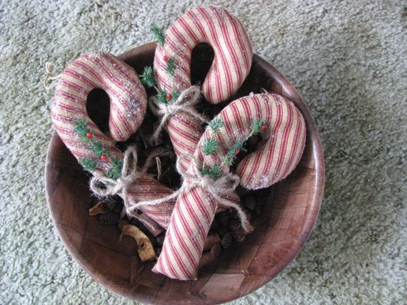 Prim Candy Canes, Handsewn, Jute, Pine/Berries, Striped