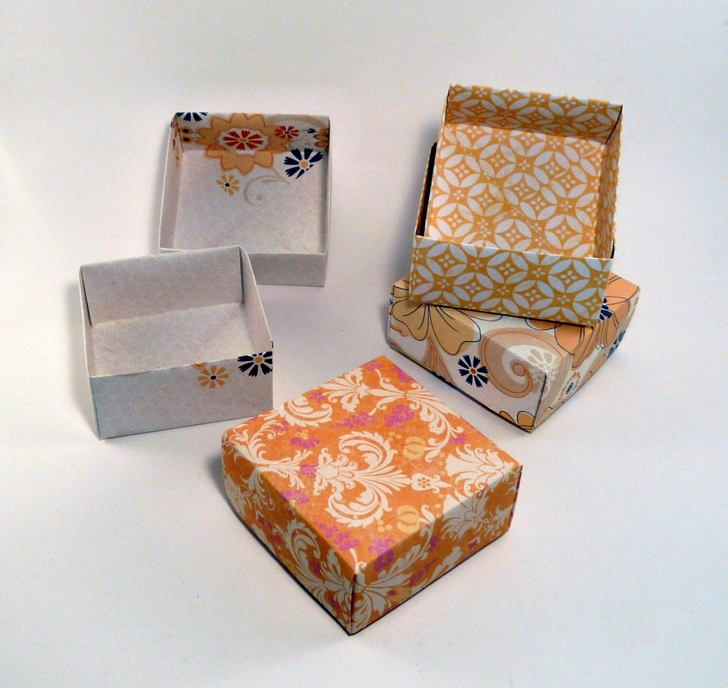 Set of 100 Wedding Favor Box Party Favor Box Yellow Box