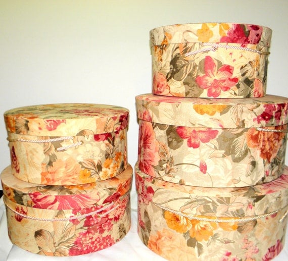 Five Nesting Vintage Round Hat Boxes