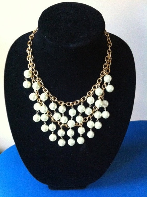 Chunky funky pearl necklace Handmade replica of Caroline